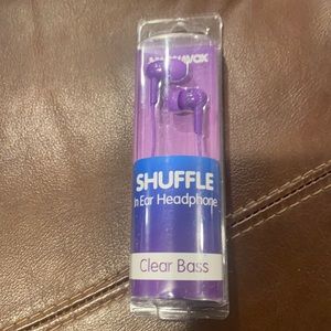 🎉HP🎉NIB, Magnavox, Shuffle in Ear Headphones, Clear Bass, purple color, 8.6mm